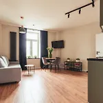 Stylowy Loft W Kamienicy Przy Dworcu Pkp 아파트 라돔