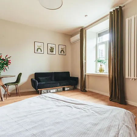 Апартаменты Stylowy Loft W Kamienicy Przy Dworcu Pkp Радом